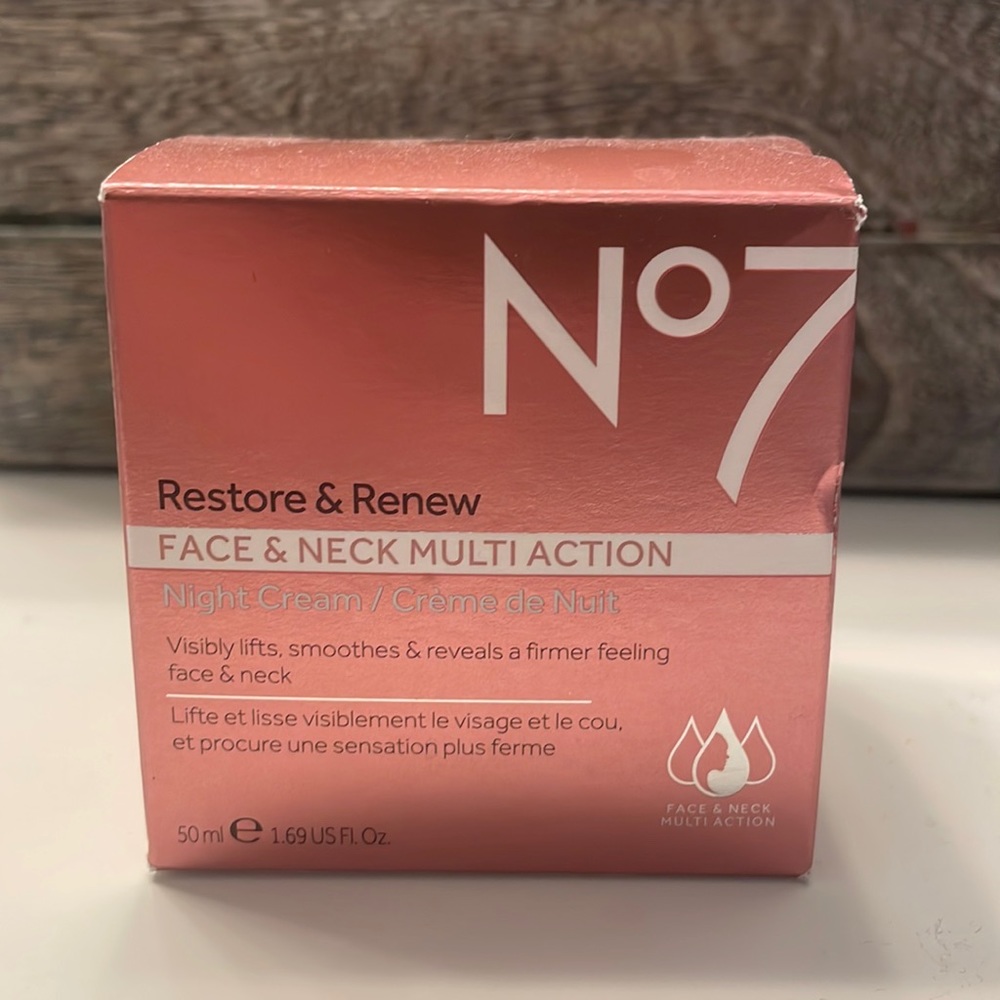 No7 Restore and Renew